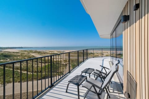 Natural landscape, View (from property/room), Balcony/Terrace, Beach, Sea view