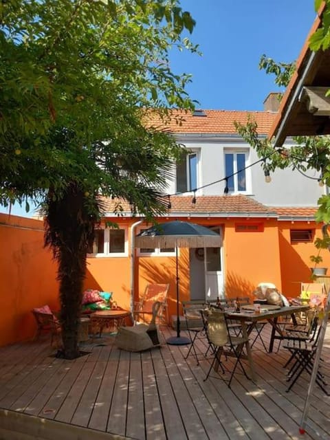 Spring, Day, View (from property/room), Balcony/Terrace, Dining area