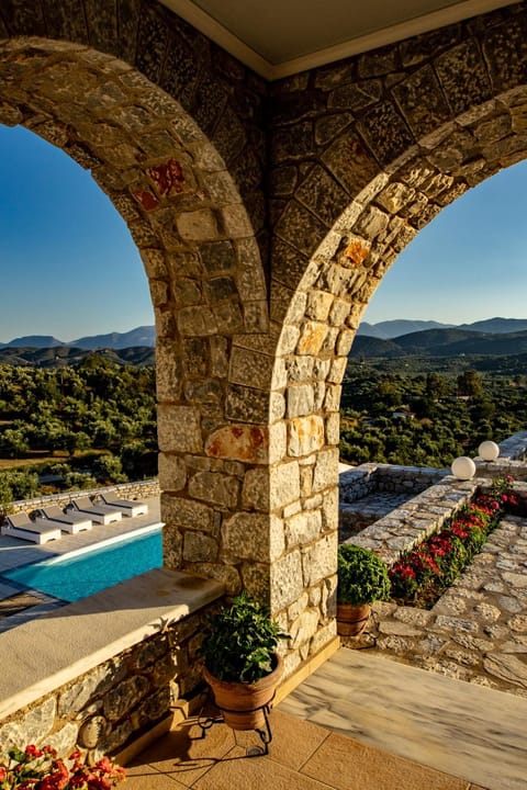 Day, Summer, Balcony/Terrace, Mountain view, Pool view, Sea view