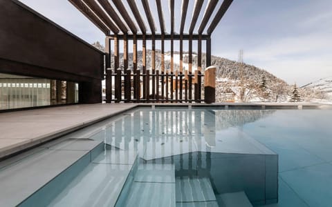 Property building, Winter, Swimming pool