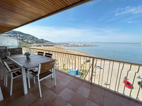 View (from property/room), Balcony/Terrace, Sea view