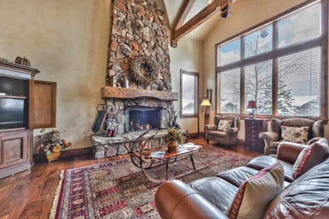 Luxury Mountain Design, Hot Tub & Shuttle Access at Deer Valley Ironwood 21! House in Park City