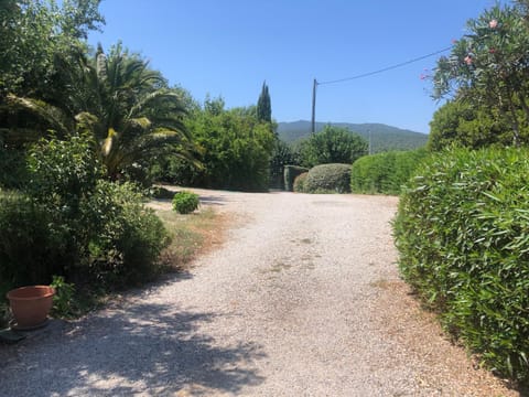 Bungalow bleu Campground/ 
RV Resort in Roquebrune-sur-Argens