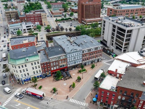 DTWN Historic Hotel, West Market Square View, King Bed, Room # 200 Apartment in Bangor