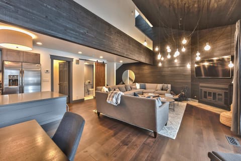 Luxe home with Modern Design, Chef House in Park City