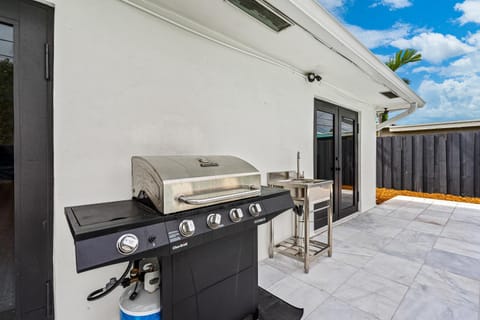 Patio, Day, BBQ facilities