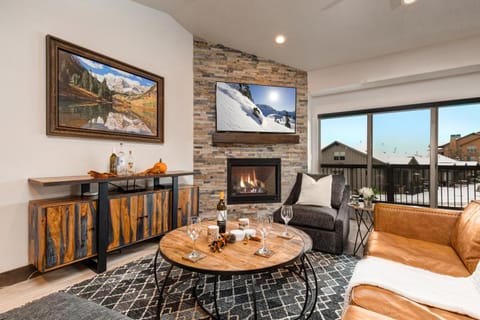 Modern Mountain Luxury - Outdoor Recreation, Bonus room, Hot Tub - Park City Black Rock Ridge 14408 House in Wasatch County