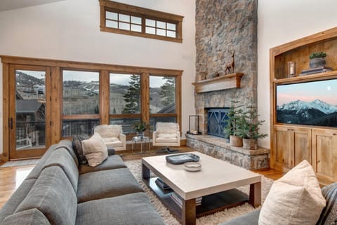 Luxe Townhome, Gourmet Kitchen, Hot Tub, Outdoor Recreation, Great Location! Deer Valley Lookout 21 House in Park City