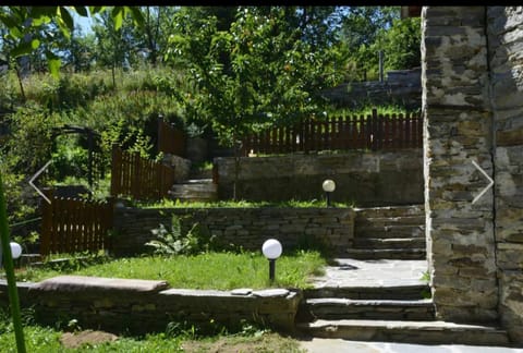 Къща за гости Родопски Рай House in Plovdiv Province