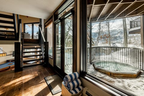 Modern Mountain Design, Luxury Resort Amenities & Outdoor Recreation! Deer Valley Pinnacle House in Park City