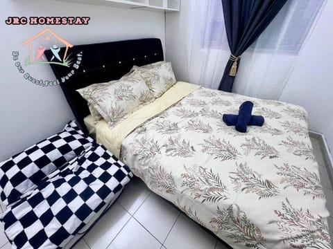 JRC Homestay DT21- (Desa Tebrau) House in Johor Bahru