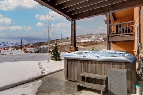 Ski Lovers Dream, Outdoor Recreation and Theater, Game Room - Park City Black Rock Ridge Fire Trail House in Wasatch County