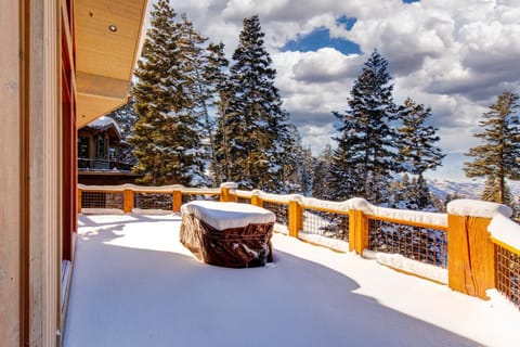 Luxury Home, Hot Tub, Outdoor Recreation! Deer Valley Silver Lake 6977 House in Park City