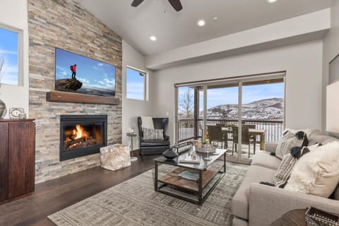 Luxury Townhome - Outdoor Recreation, Bonus Room & Theater - Park City Black Rock Ridge Wintercress House in Wasatch County