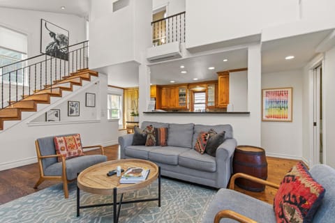 Central Location with Modern and Luxury Amenities! Park City Old Town 915 House in Park City