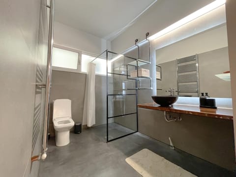 Industrial Studio with Patio Apartment in Central Athens Regional Unit, Greece