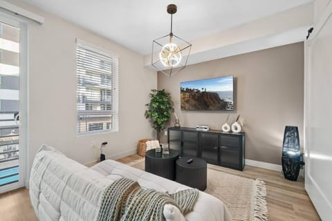 Luxury Modern Apt in Irvine Apartamento in Costa Mesa