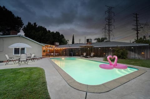 Pool view, Swimming pool