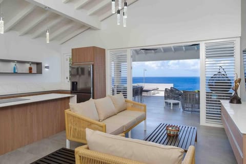 NEW Amazing Villa with Sea Views-Walk to Beach-8 guests-Private Pool Chalet in Curaçao