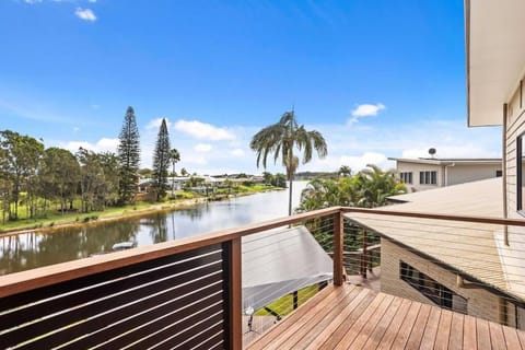 Natural landscape, View (from property/room), Balcony/Terrace, Lake view, River view