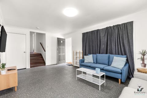 KOZYGURU BELLBIRD PARK SPACIOUS 3BED HOUSE QBP014 Condominio in Redbank Plains