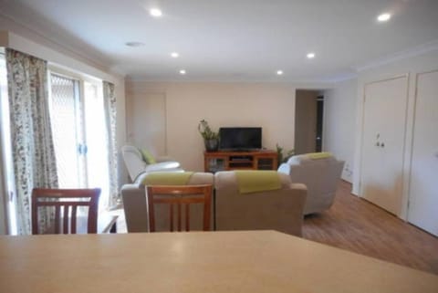 Grace Cottage - Free Wi-Fi, Foxtel,Central Heating House in Katoomba