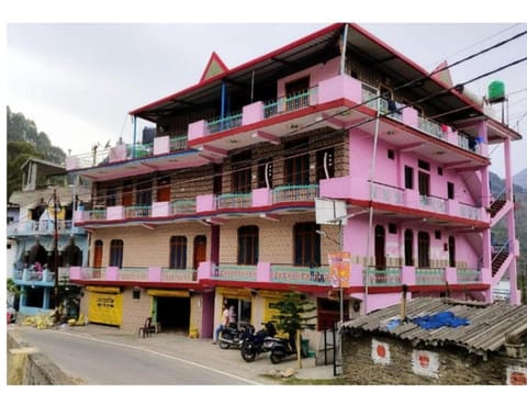 Property building, Day, Neighbourhood, Street view