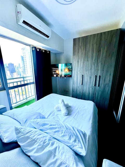 Acqua Private Residences - Livingstone Tower (Makati - Mandaluyong) Apartment hotel in Mandaluyong