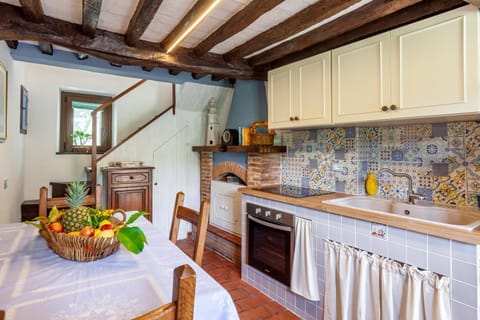 Domino Cottage - Monteggiori House in Pietrasanta