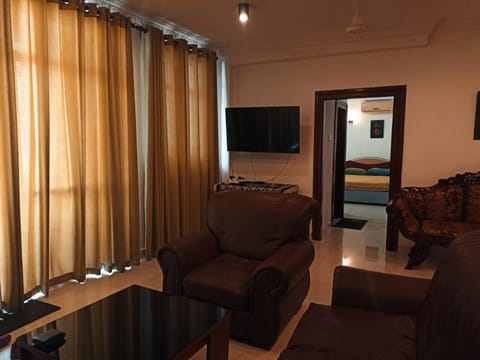 Beach view luxury apartment Condominio in Dehiwala-Mount Lavinia