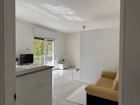 Luxury Apartment SOLE Apartamento in Moltrasio