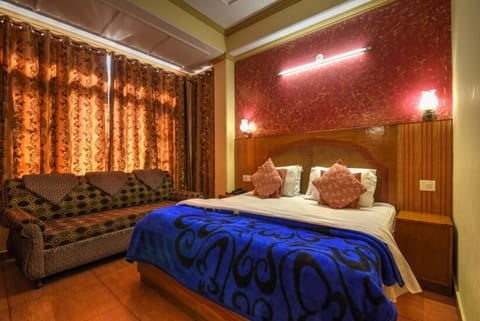 Hotel King Palace - Nature-Valley-Luxury-Room - Prime Location with Parking Facilities Hôtel in Shimla