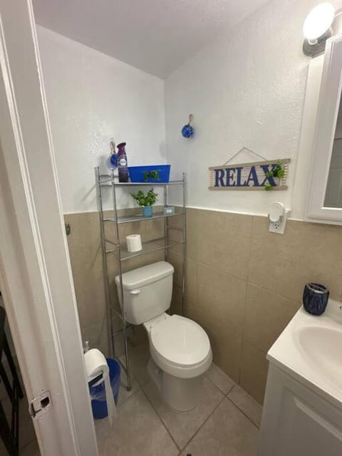 Miami Gardens Guest House Apartment in Miami Gardens