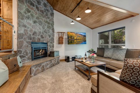 Luxury Mountain Modern Townhome & Year-Round Recreation! Park City Quail Meadows 21 House in Snyderville