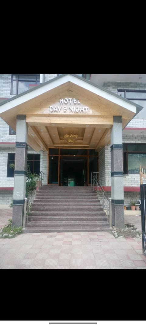 Hotel day and night Hotel in Manali