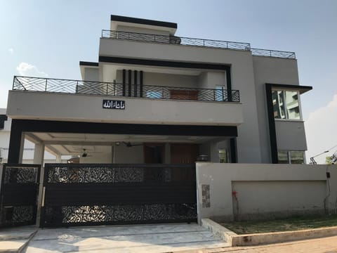Luxurious kashmir house near Islamabad airport Condo in Islamabad