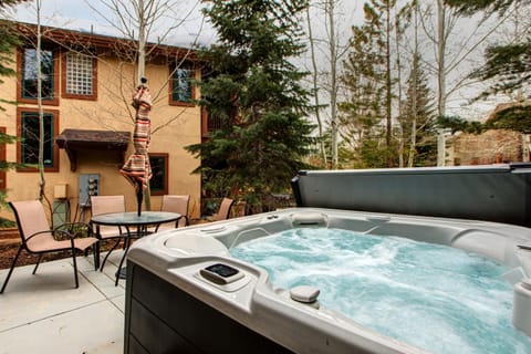 Luxury Townhome with Community Amenities, Recreation & Great Location! Park City Gallivan Loop 2675 House in Snyderville