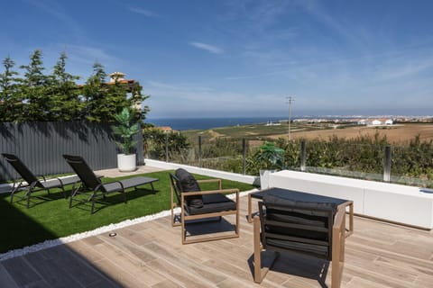 Patio, Natural landscape, View (from property/room), Balcony/Terrace, Sea view, sunbed