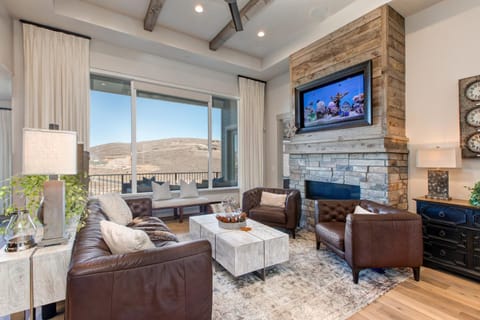 Great Location &Luxury Amenities-Hot Tub, Media Room, Recreation! Park City Jordanelle 1076 House in Wasatch County