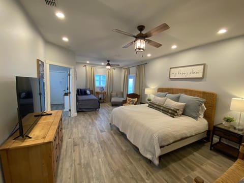 Casa Azul - Boardwalk to the Beach! House in Port Aransas