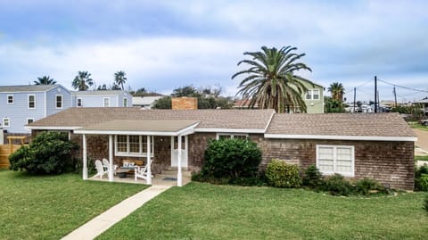 Oleander House - Pet Friendly! PRIVATE POOL! Casa in Port Aransas