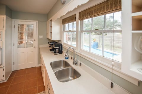 Oleander House - Pet Friendly! PRIVATE POOL! Casa in Port Aransas