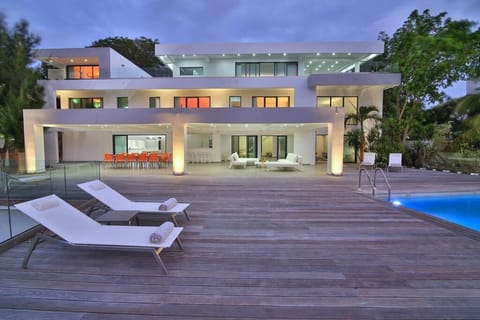 Luxury Villa on the lagoon Villa in Sint Maarten