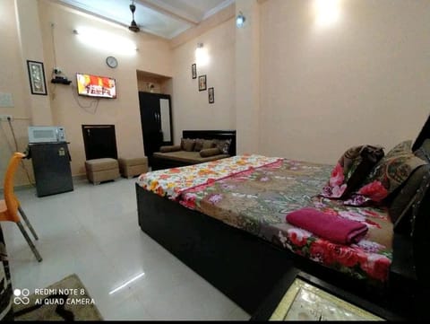 Kandh Brothers Homes in North Delhi Bed and Breakfast in Delhi