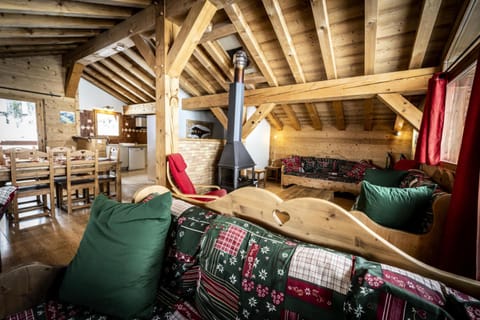 Les Chalets Du Cocoon - 8 Pièces pour 15 Personnes 621 Apartment in Mâcot-la-Plagne