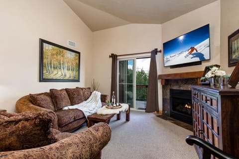 Enjoy Luxury Community Amenities, Central Location & Outdoor Recreation! Park City Bear Hollow 1406 House in Summit Park