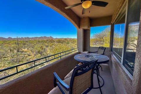 Sunsets & Smiles Apartment in Oro Valley