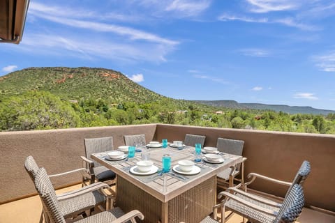 Sedona Oasis At Oak Creek Surrounded By Views And Blue Skies, Outdoor Dining-Peaceful! House in Village of Oak Creek