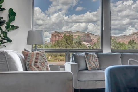 Sedona Oasis At Oak Creek Surrounded By Views And Blue Skies, Outdoor Dining-Peaceful! House in Village of Oak Creek