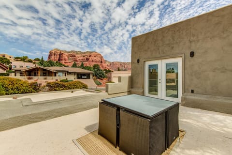 Sedona Pinon Woods Views And Natural Light Outdoor Space For Relaxing Upper Deck! House in Village of Oak Creek